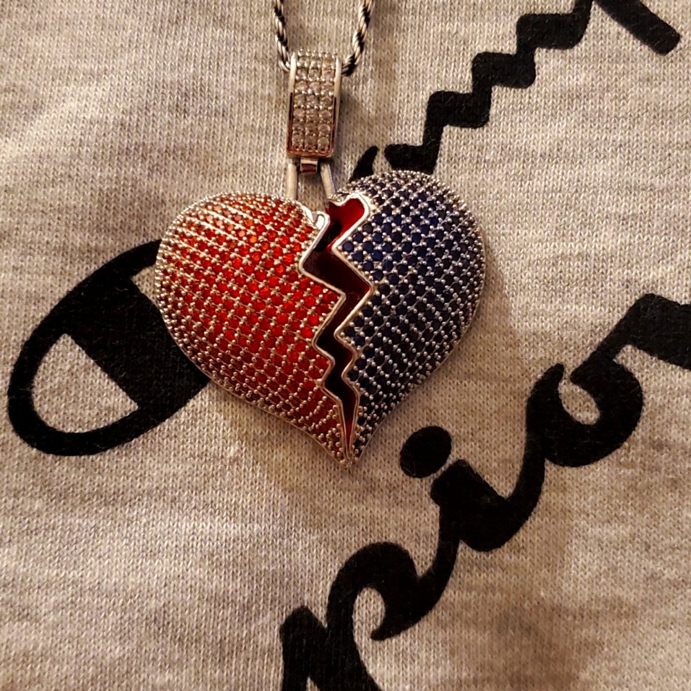 Men's knecklace